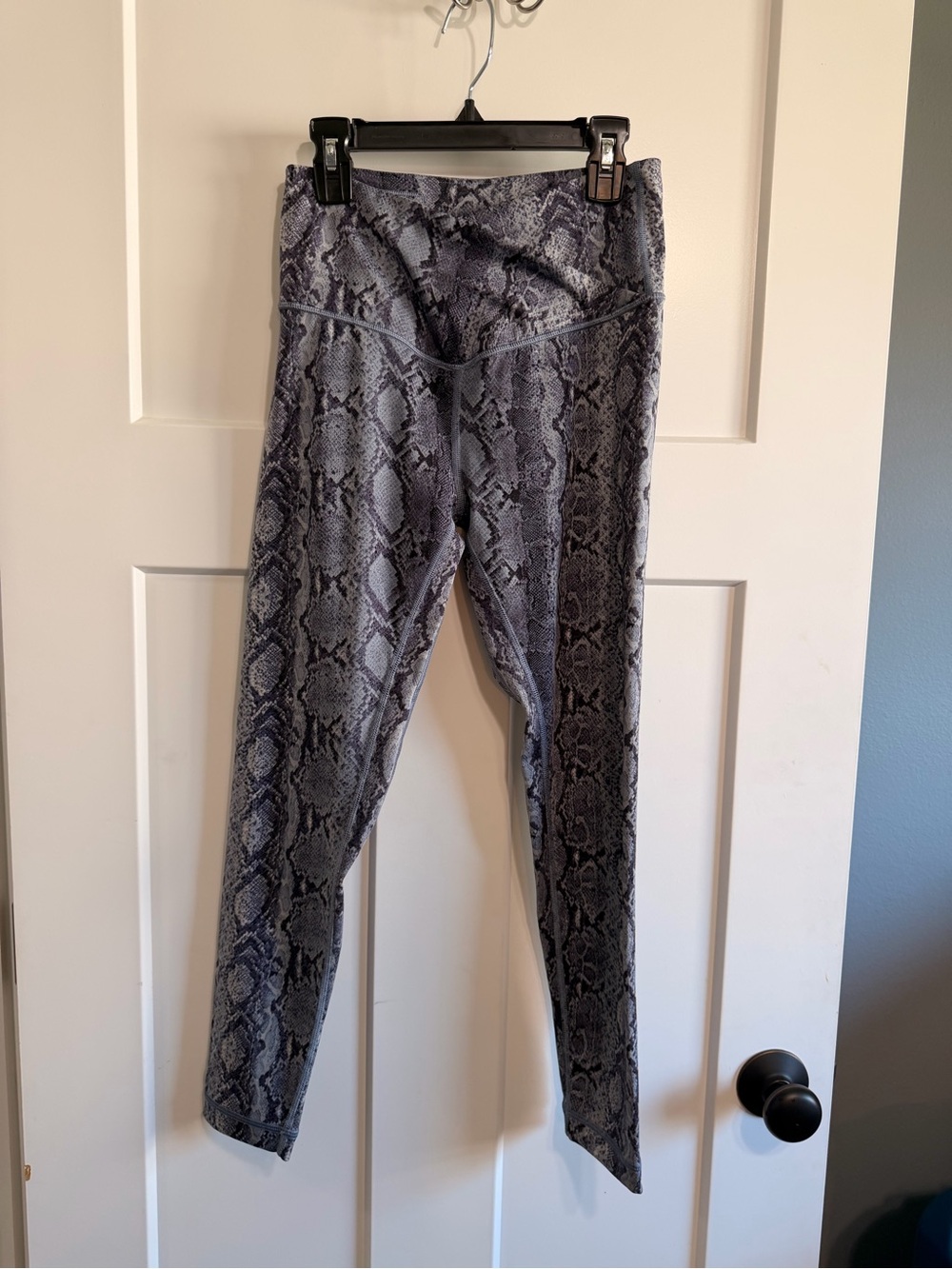 Victoria’s Secret High Rise Blue Snake Leggings